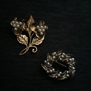Vintage Faux Pearl Goldtone Pins